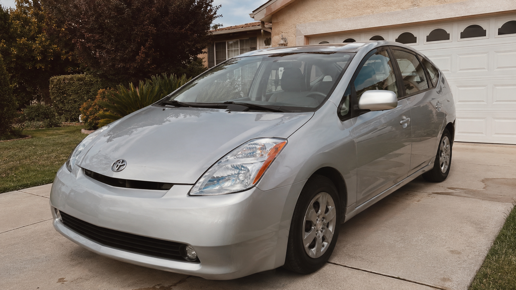 Toyota Prius clean exterior after detailing